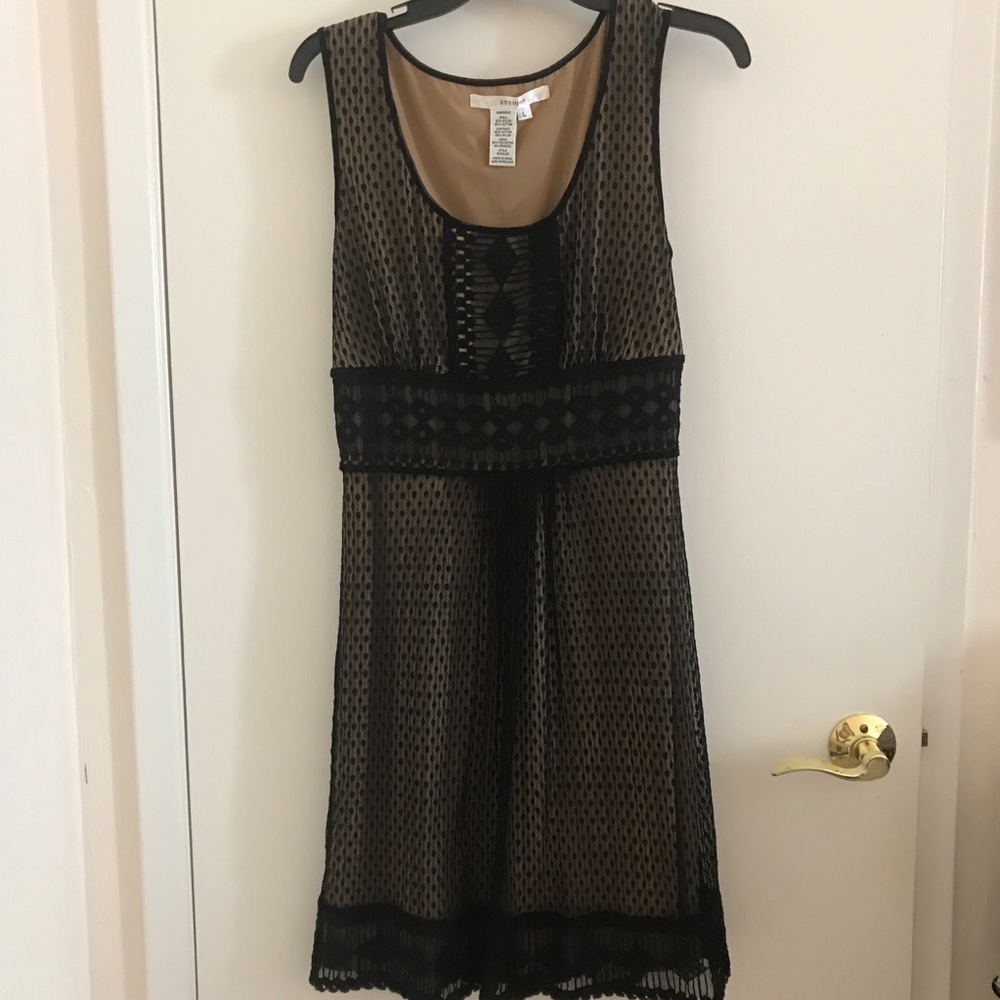 Studio M Black/Gold Formal Dress